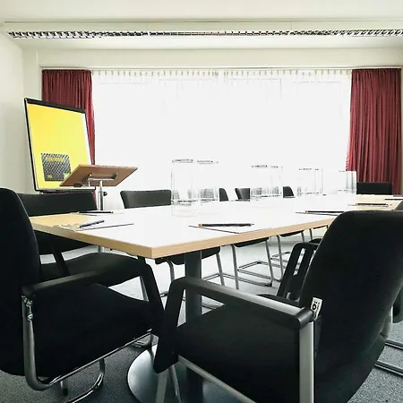 Ibis Styles Halle מלון 3*